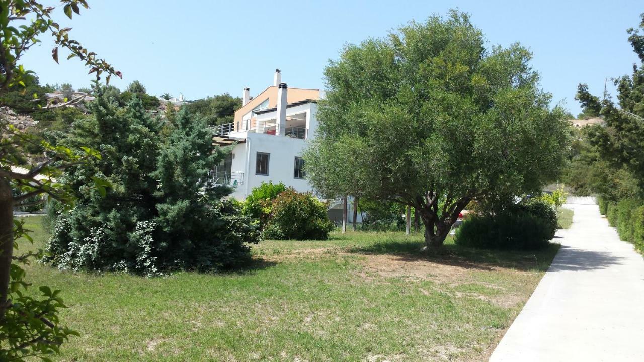 فيلا Beautiful House By The Sea,Loutraki Skaloma. المظهر الخارجي الصورة