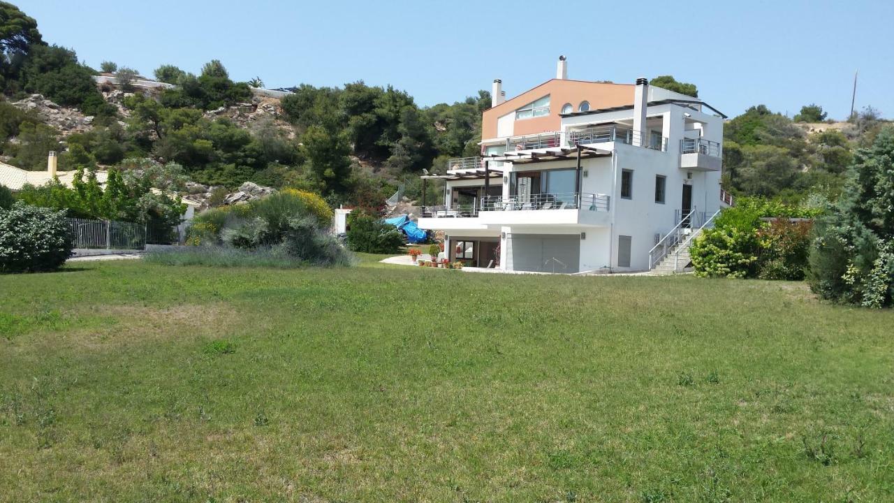 فيلا Beautiful House By The Sea,Loutraki Skaloma. المظهر الخارجي الصورة